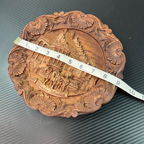 Handcrafted Wood Resin 3D Carved Wall Plaque Plate München Hofbräuhaus Germany - Picture 9 of 10
